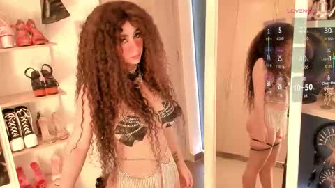 Snapshot of orianna_reed chatting on December 14, 9:58 am oriana online show from December 14, 9:58 am