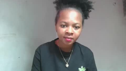 Snapshot of ornellahhh chatting on October 2, 11:39 am ornellahhh online show from October 2, 11:39 am