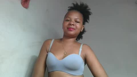 Snapshot of ornellahhh chatting on October 3, 3:42 pm ornellahhh online show from October 3, 3:42 pm