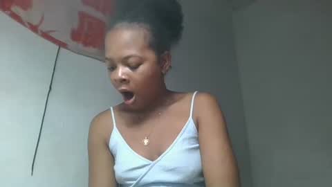 Snapshot of ornellahhh chatting on October 14, 1:56 pm ornellahhh online show from October 14, 1:56 pm