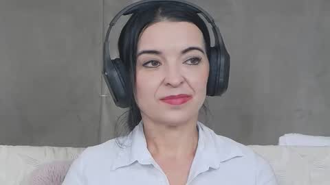 Ortensialady online show from February 11, 2:13 pm