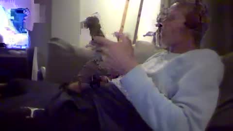 Snapshot of orwel09 chatting on December 17, 8:32 pm orwel09 online show from December 17, 8:32 pm