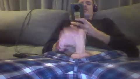 Snapshot of orwel09 chatting on January 6, 10:26 pm orwel09 online show from January 6, 10:26 pm