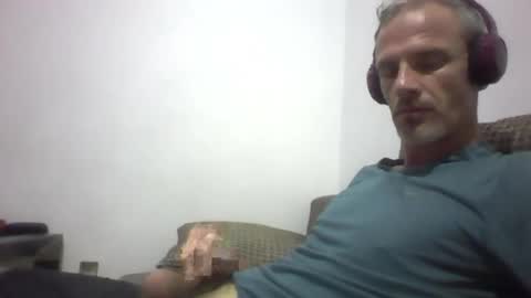 orwel09 online show from December 3, 5:44 pm