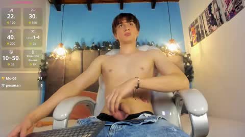 Snapshot of oscar_fox_ chatting on December 5, 5:05 am Oscar online show from December 5, 5:05 am