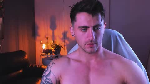 Oscar online show from October 4, 9:13 pm