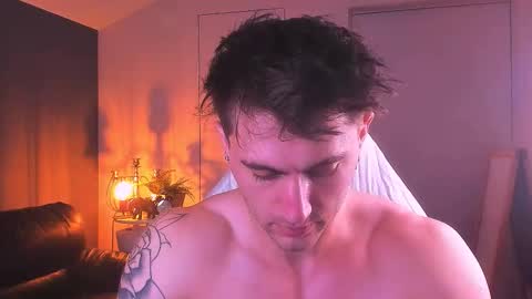 Oscar online show from October 12, 9:03 pm