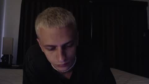 Snapshot of oscar_sssky chatting on December 6, 6:59 am Oscar online show from December 6, 6:59 am