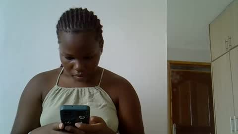 Snapshot of osoprettyebony chatting on October 29, 12:29 pm osoprettyebony online show from October 29, 12:29 pm