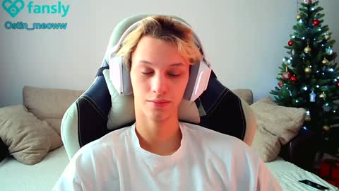 Snapshot of ostin_meoww chatting on January 16, 6:56 am Ostin online show from January 16, 6:56 am