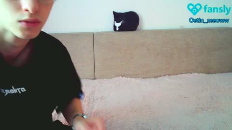 Snapshot of ostin_meoww chatting on January 30, 6:35 am Ostin online show from January 30, 6:35 am