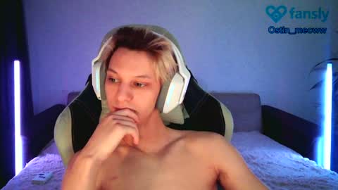 Snapshot of ostin_meoww chatting on February 2, 12:57 pm Ostin online show from February 2, 12:57 pm