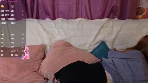 Mia online show from March 1, 12:45 pm