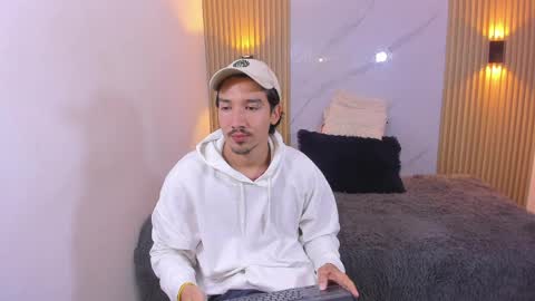 Otto Andrew online show from April 23, 2:57 am