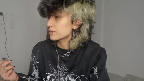 Snapshot of ottoyan_ chatting on January 20, 4:43 am Otto 3 online show from January 20, 4:43 am