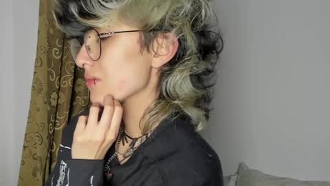 Snapshot of ottoyan_ chatting on January 21, 9:03 am Otto 3 online show from January 21, 9:03 am