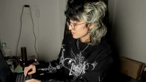 Snapshot of ottoyan_ chatting on March 12, 5:57 am Otto 3 online show from March 12, 5:57 am