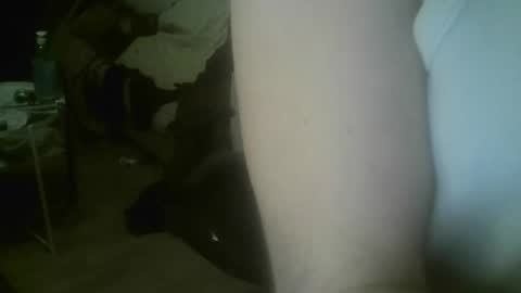 Snapshot of ouinnybis195625 chatting on December 23, 8:11 am ouinnybis195625 online show from December 23, 8:11 am