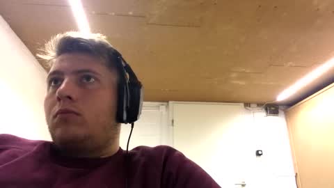 Snapshot of outflayd chatting on October 21, 11:11 am outflayd online show from October 21, 11:11 am