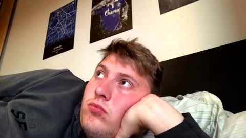 Snapshot of outflayd chatting on November 9, 3:21 pm outflayd online show from November 9, 3:21 pm