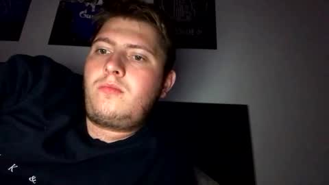 Snapshot of outflayd chatting on November 16, 1:00 am outflayd online show from November 16, 1:00 am