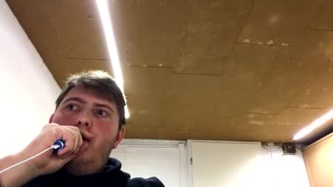 Snapshot of outflayd chatting on December 4, 11:13 pm outflayd online show from December 4, 11:13 pm