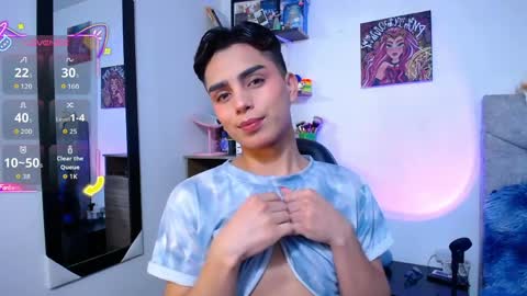 Owen  Independent model  online show from April 9, 9:36 am