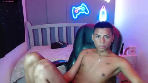 OWEN online show from December 18, 10:13 pm