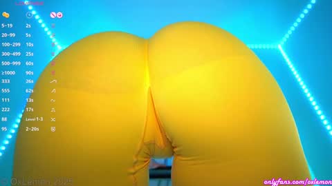 Snapshot of oxlemon chatting on February 16, 11:48 pm oxlemon online show from February 16, 11:48 pm