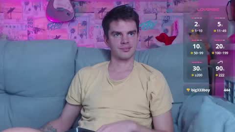 Snapshot of oxmikexo chatting on December 25, 2:34 pm Mike online show from December 25, 2:34 pm