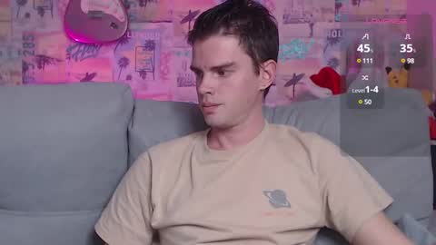 Snapshot of oxmikexo chatting on December 31, 1:41 pm Mike online show from December 31, 1:41 pm