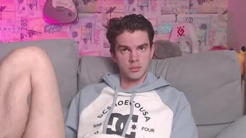 Snapshot of oxmikexo chatting on February 23, 11:55 am Mike online show from February 23, 11:55 am