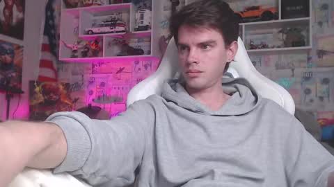 Snapshot of oxmikexo chatting on February 26, 2:36 pm Mike online show from February 26, 2:36 pm