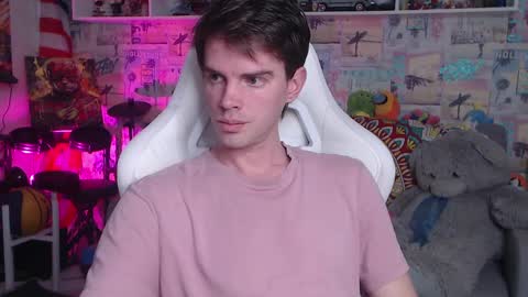 Snapshot of oxmikexo chatting on March 3, 11:22 am Mike online show from March 3, 11:22 am