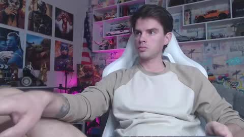 Snapshot of oxmikexo chatting on March 8, 10:54 am Mike online show from March 8, 10:54 am