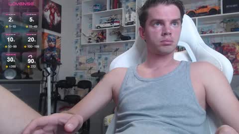 Snapshot of oxmikexo chatting on October 2, 12:12 pm Mike online show from October 2, 12:12 pm