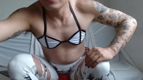 Snapshot of oxxy_jean chatting on December 18, 9:29 pm Jeannifer online show from December 18, 9:29 pm