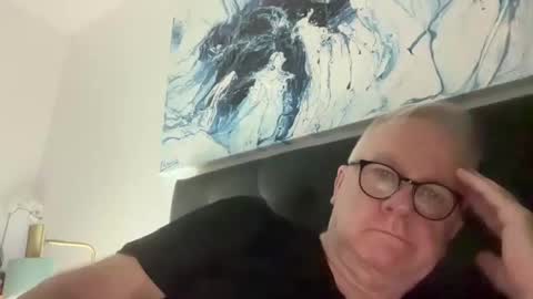 ozhairybearxxxx online show from December 21, 12:49 pm