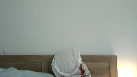 Brian online show from November 8, 4:12 am