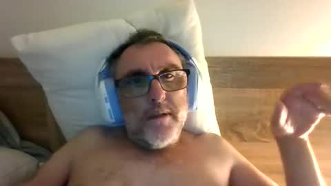 Brian online show from January 8, 9:33 am