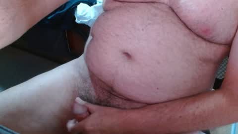 Snapshot of ozzieozzieoi chatting on February 26, 1:32 am HairyolOz online show from February 26, 1:32 am