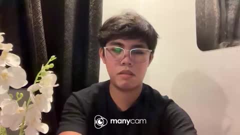 Snapshot of p1noytwink_ chatting on November 15, 4:58 pm Terrence online show from November 15, 4:58 pm