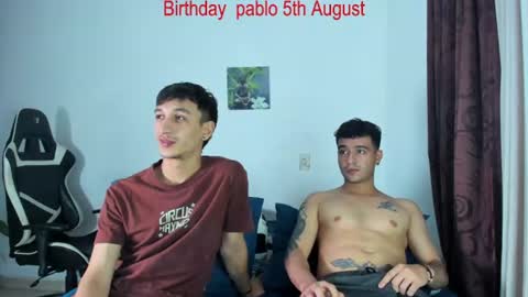 Snapshot of p_jhon chatting on July 23, 3:59 am P online show from July 23, 3:59 am