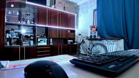 Snapshot of pa1e_pr1ncess chatting on January 21, 2:37 pm Ella online show from January 21, 2:37 pm