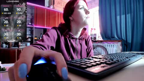 Snapshot of pa1e_pr1ncess chatting on January 28, 12:11 pm Ella online show from January 28, 12:11 pm