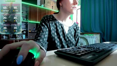 Snapshot of pa1e_pr1ncess chatting on January 31, 8:43 am Ella online show from January 31, 8:43 am