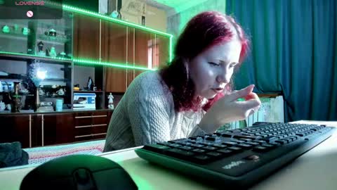 Snapshot of pa1e_pr1ncess chatting on February 2, 1:30 pm Ella online show from February 2, 1:30 pm