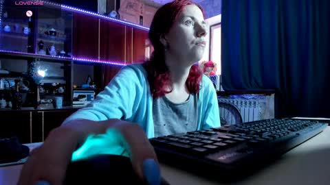 Snapshot of pa1e_pr1ncess chatting on February 5, 6:46 am Ella online show from February 5, 6:46 am