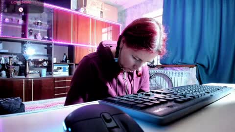 Snapshot of pa1e_pr1ncess chatting on February 7, 8:22 am Ella online show from February 7, 8:22 am