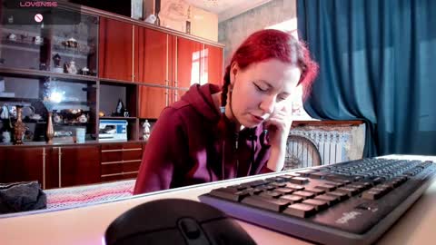 Snapshot of pa1e_pr1ncess chatting on February 7, 12:17 pm Ella online show from February 7, 12:17 pm